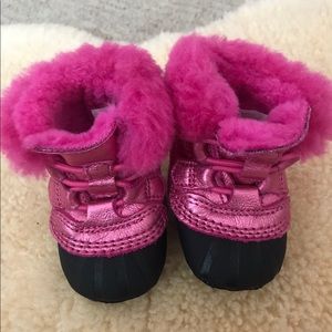 Adorable Hot Pink Sorel Boots - Like New!